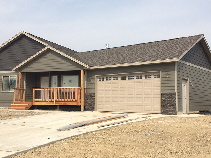 Wolter Construction Attached Garage on new construction build